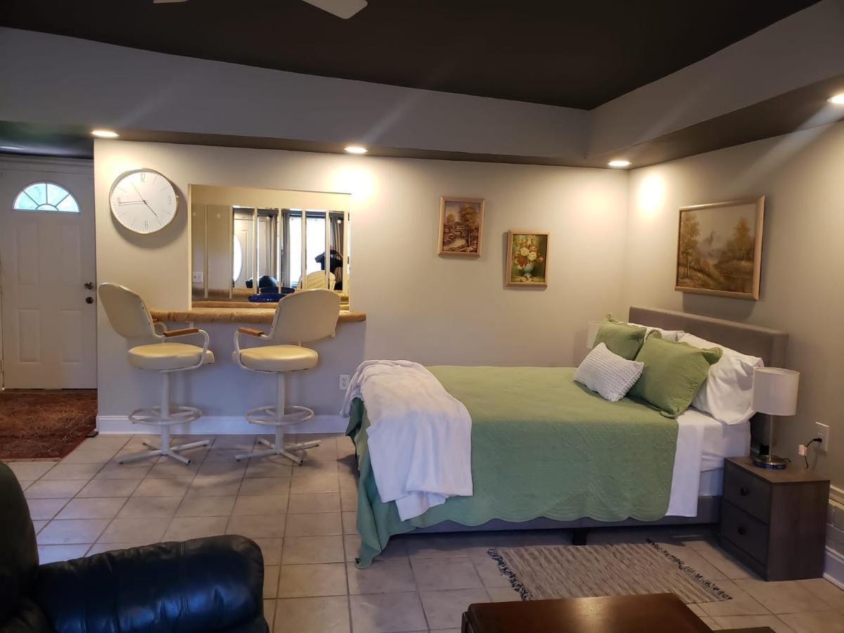 Bright & Spacious Studio Close To Clt Airport Гастония Экстерьер фото